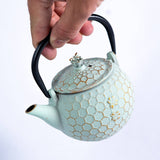 Urban Tokyo - 10oz Cast Iron Tea Pot Honeycomb Mint Green (1/12)